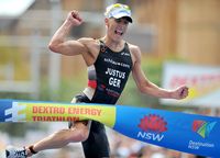 Beschenkte sich und die DTU am Vortag seines 30. Geburtstags mit dem Sieg beim WM-Rennen in Sydney: Steffen Justus. Foto: Delly Carr/ itu.